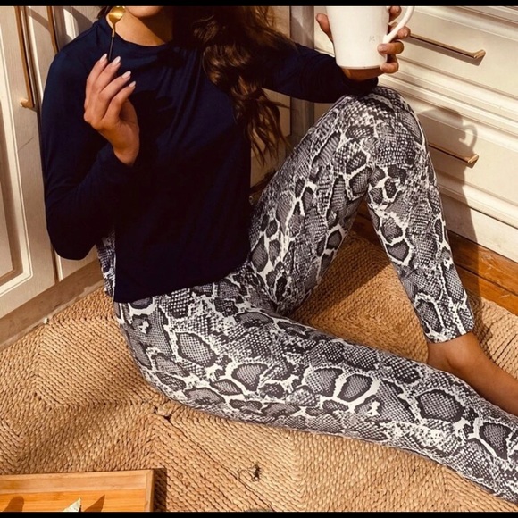 Snakeskin print Pajama Set - Picture 1 of 1